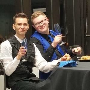 Meet your Posher, Alyk